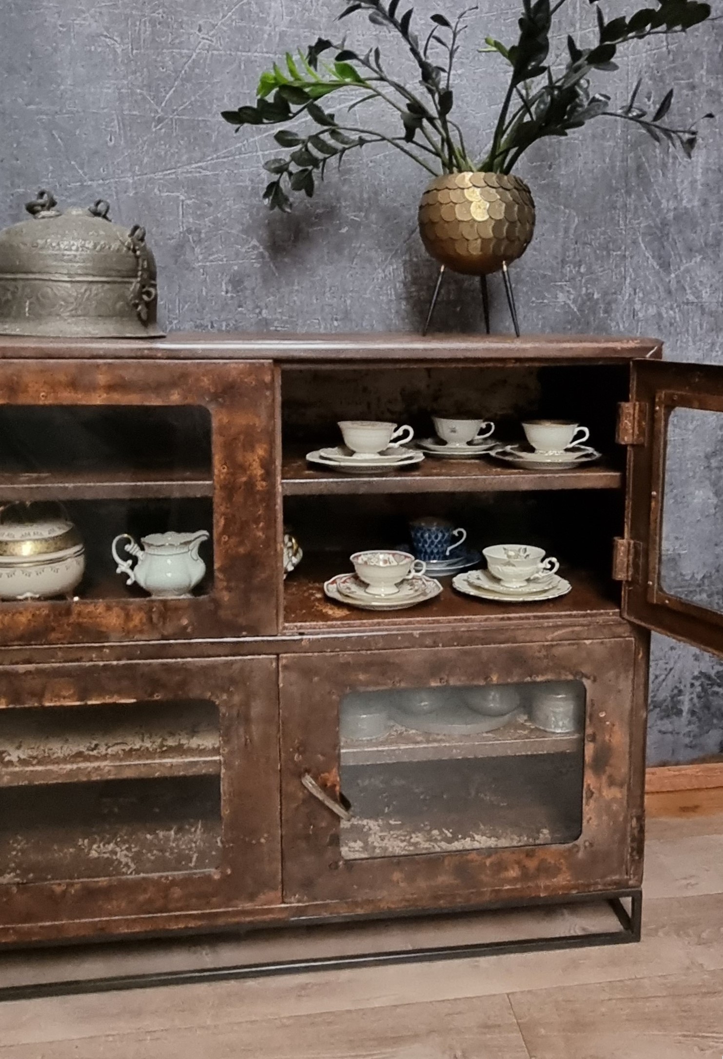 Vintage Sideboard Metallschrank Rusty 4 Türen - Einzelstück Alt