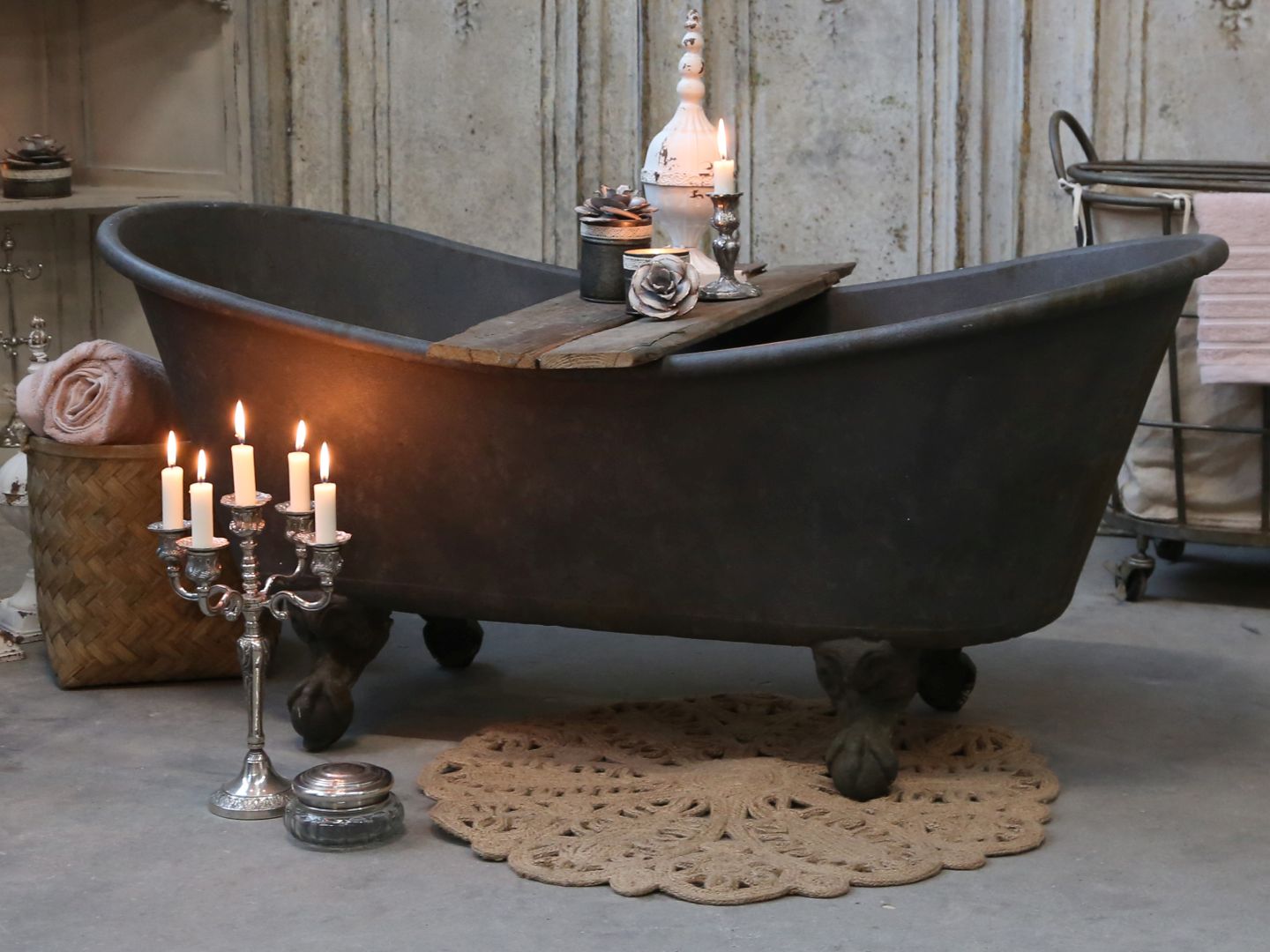 Vintage Badewanne Romantik Löwenfüße