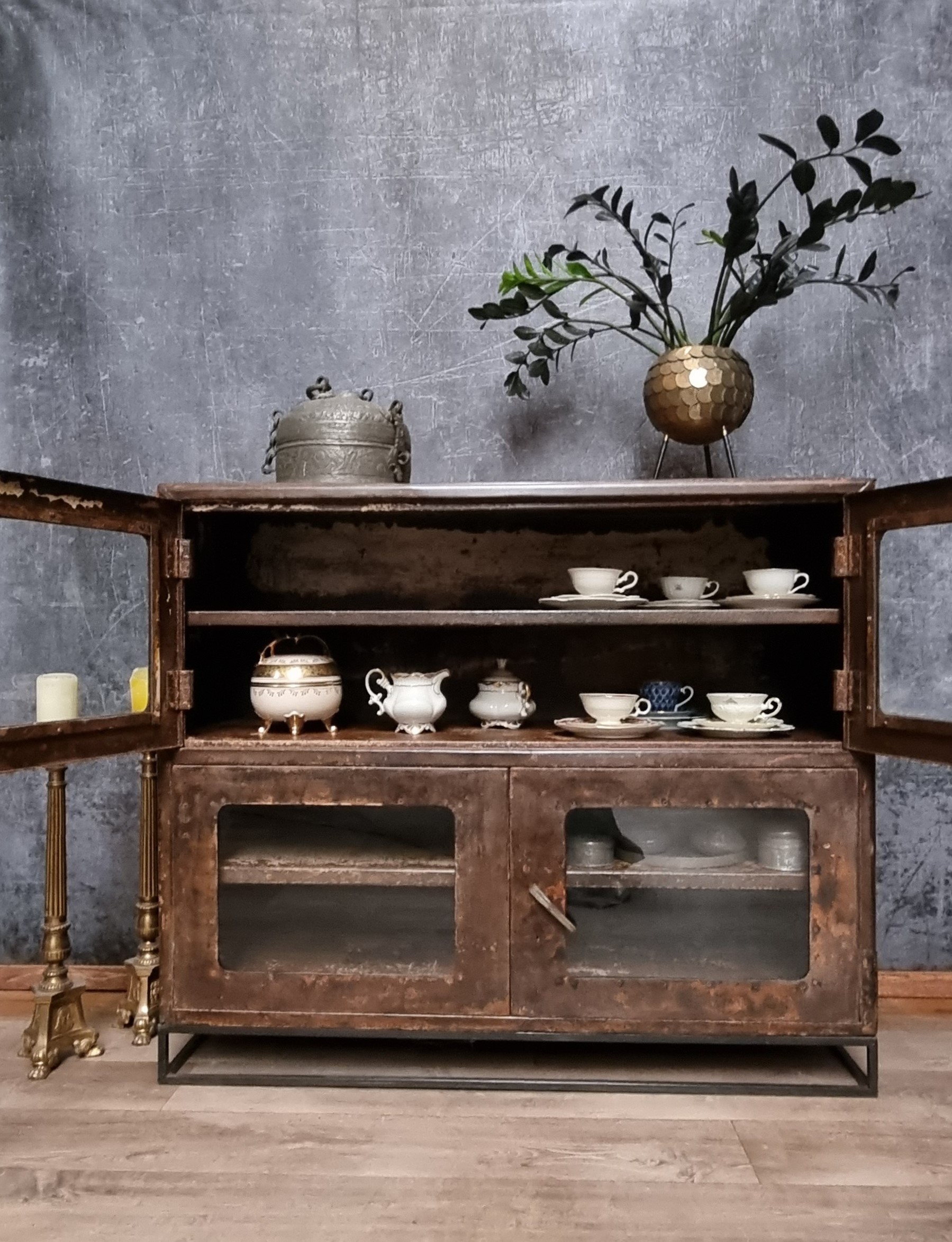 Vintage Sideboard Metallschrank Rusty 4 Türen - Einzelstück Alt